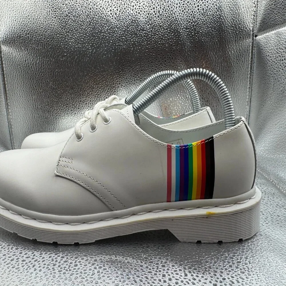 Size 6 Dr. Martens White Mens Lace-Up Pride Derby‎ Rainbow Leather Shoes 27522